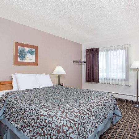 Days Inn By Wyndham Fond Du Lac Eksteriør billede