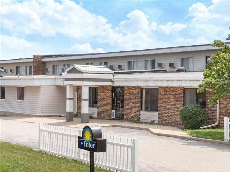 Days Inn By Wyndham Fond Du Lac Eksteriør billede