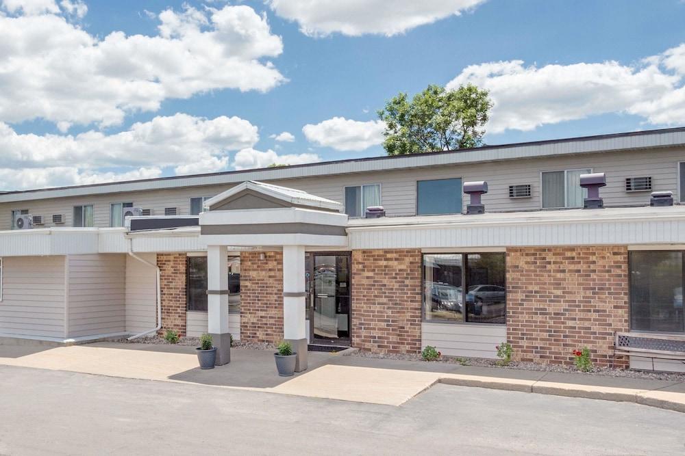 Days Inn By Wyndham Fond Du Lac Eksteriør billede