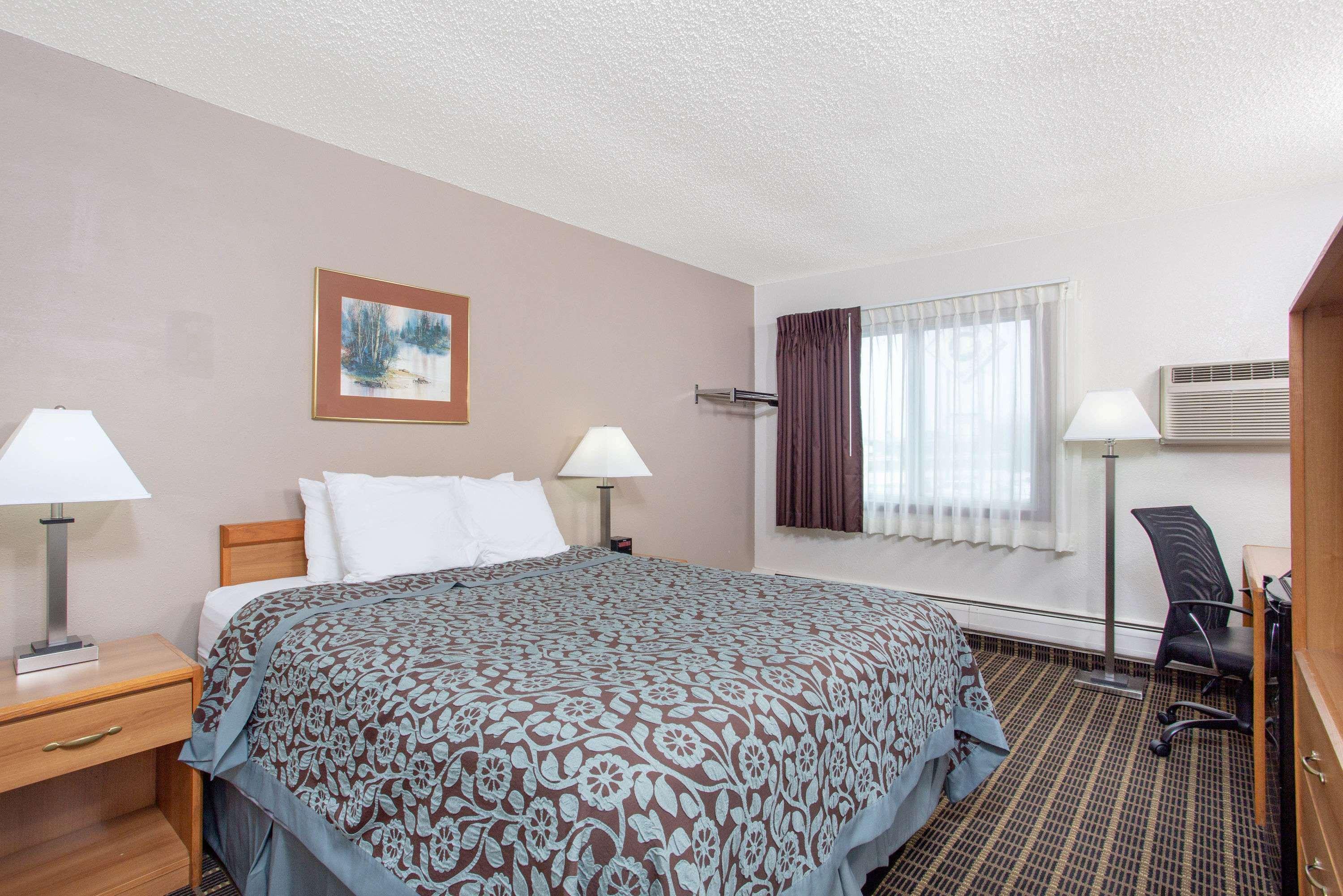 Days Inn By Wyndham Fond Du Lac Eksteriør billede